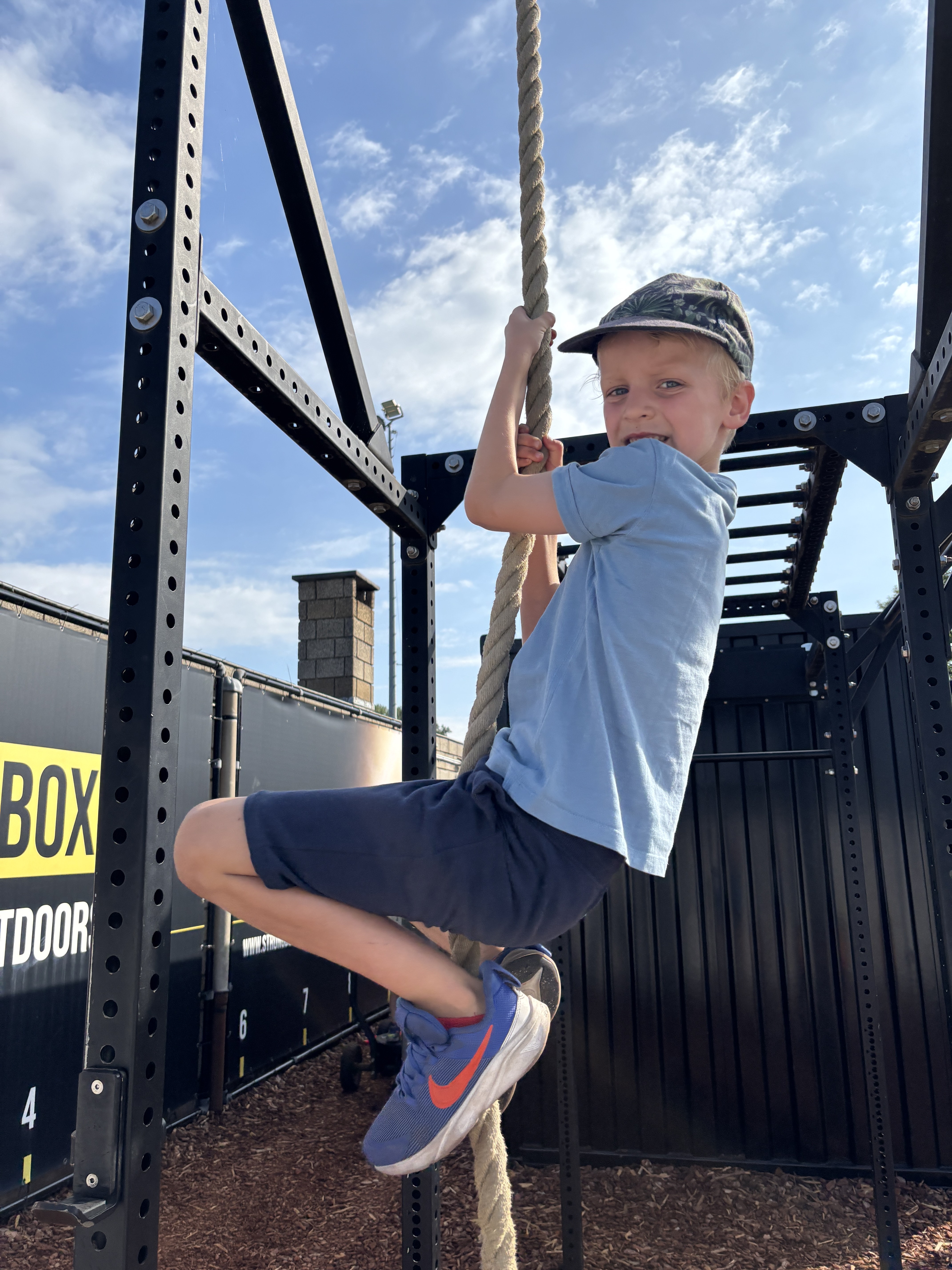 Touwklimmen schoolsportdag